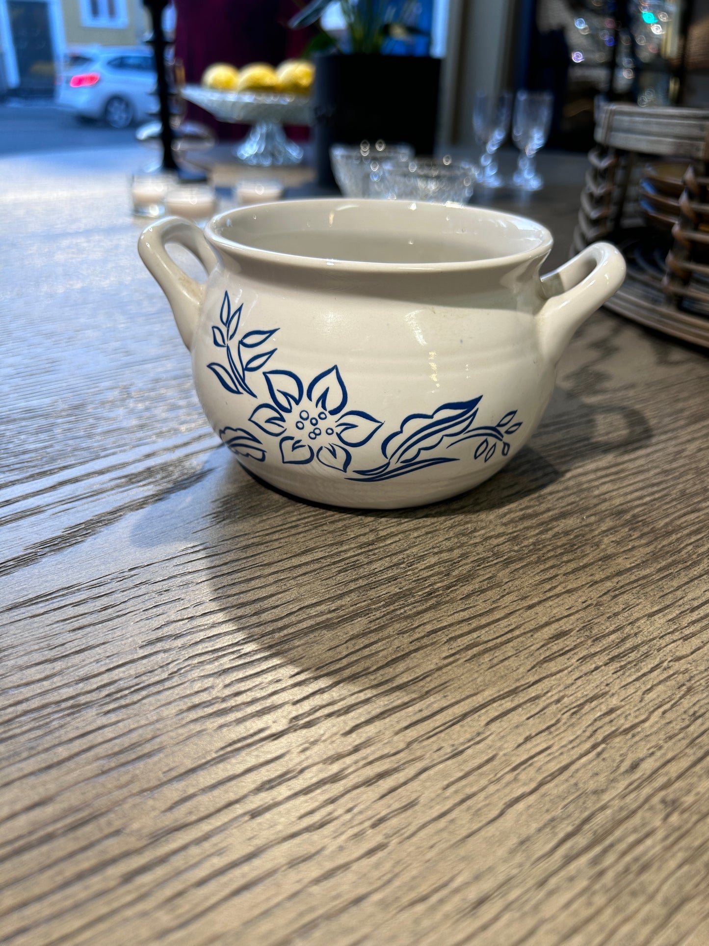 Vintage krukke med dekor