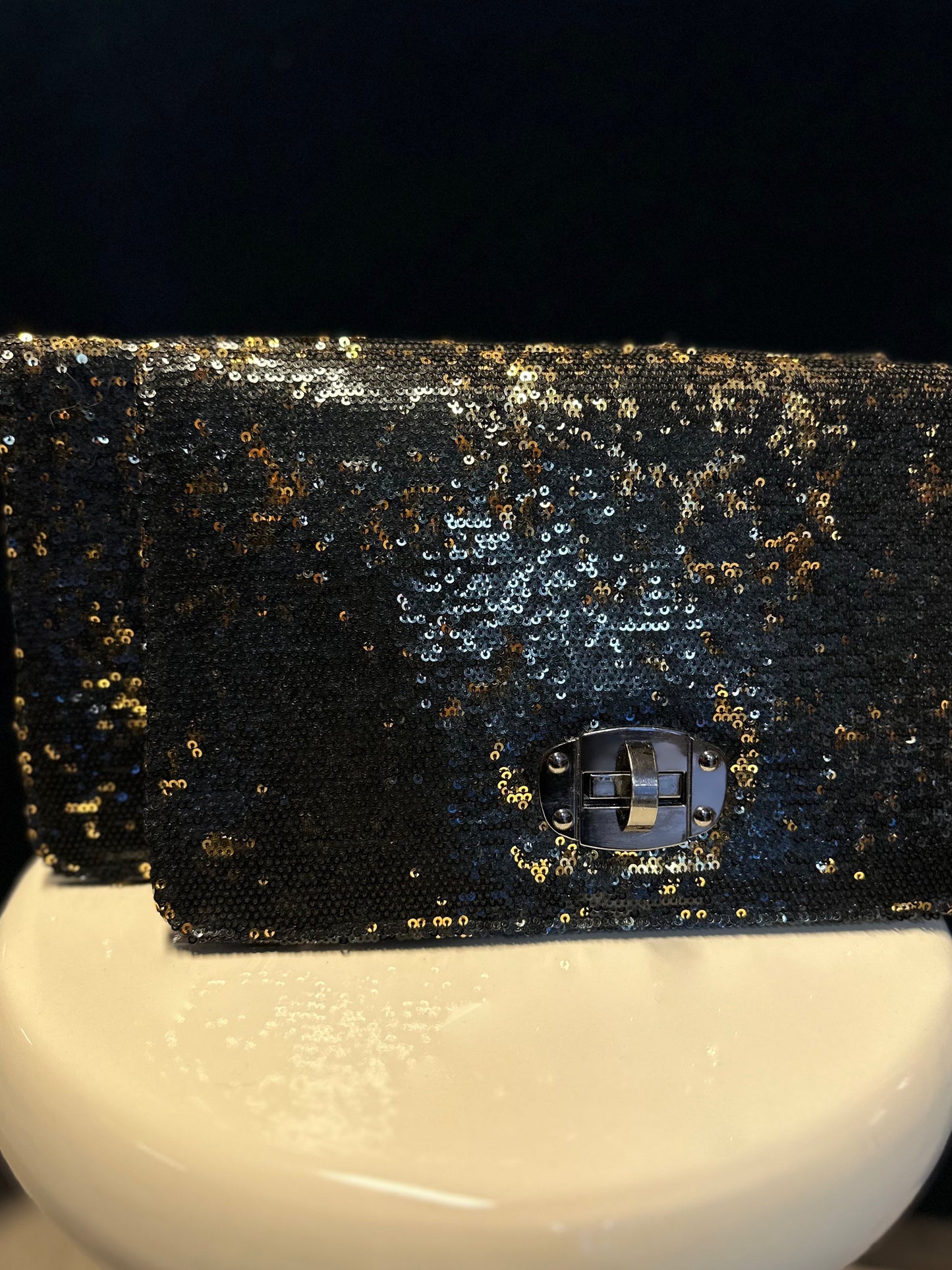 Sparkling Clutch